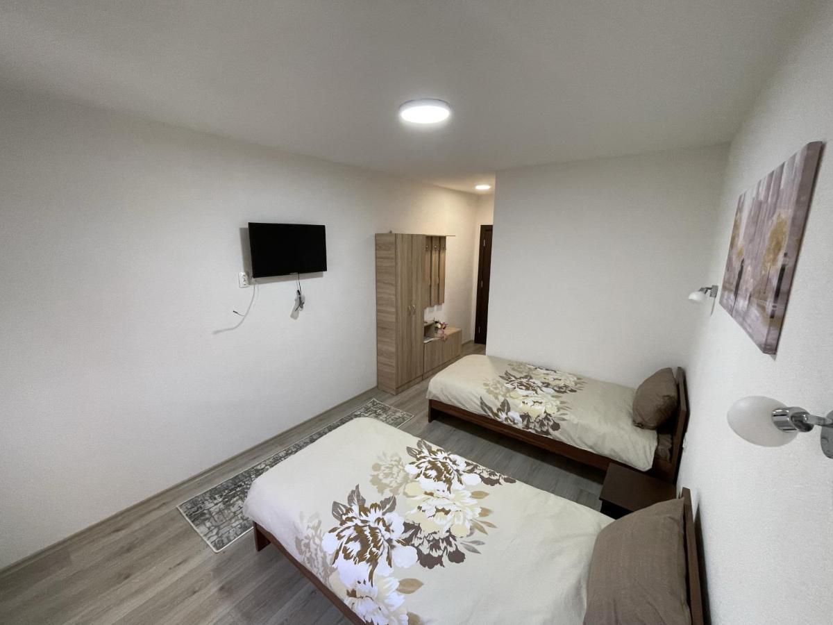 Vila 5 Hotel Прилеп Екстериор снимка